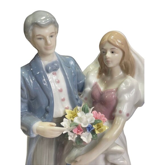 Vintage MALLORCA "I Do I Do" Wedding Couple. Bride Groom Ceramic Figurine 9 in H - Picture 4 of 13